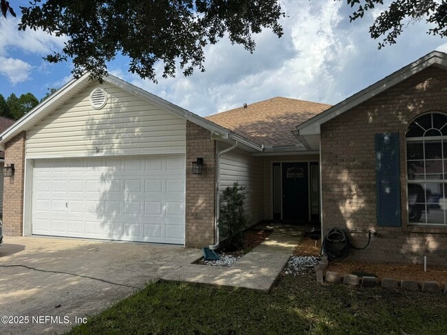 Primary Photo - 96676 Commodore Point Dr