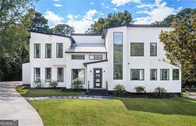 Building Photo - 1756 N Akin Dr NE