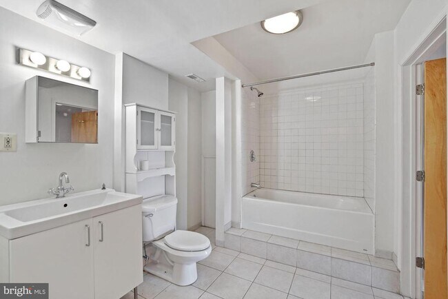 Building Photo - 1210 N Palethorp St
