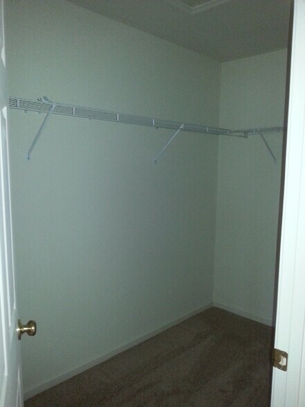 Building Photo - 720 Ferris Way