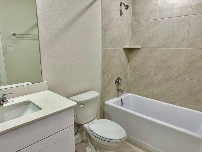 Building Photo - 1729 Succotash Oak Ct