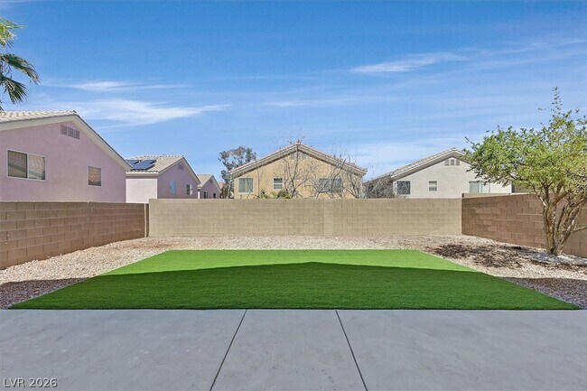 Building Photo - 9316 Perennial Ave