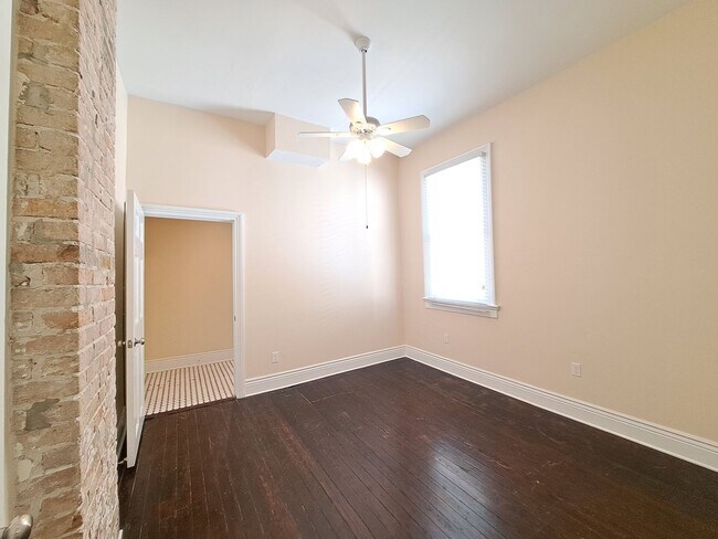 Building Photo - 3216-18 Bienville