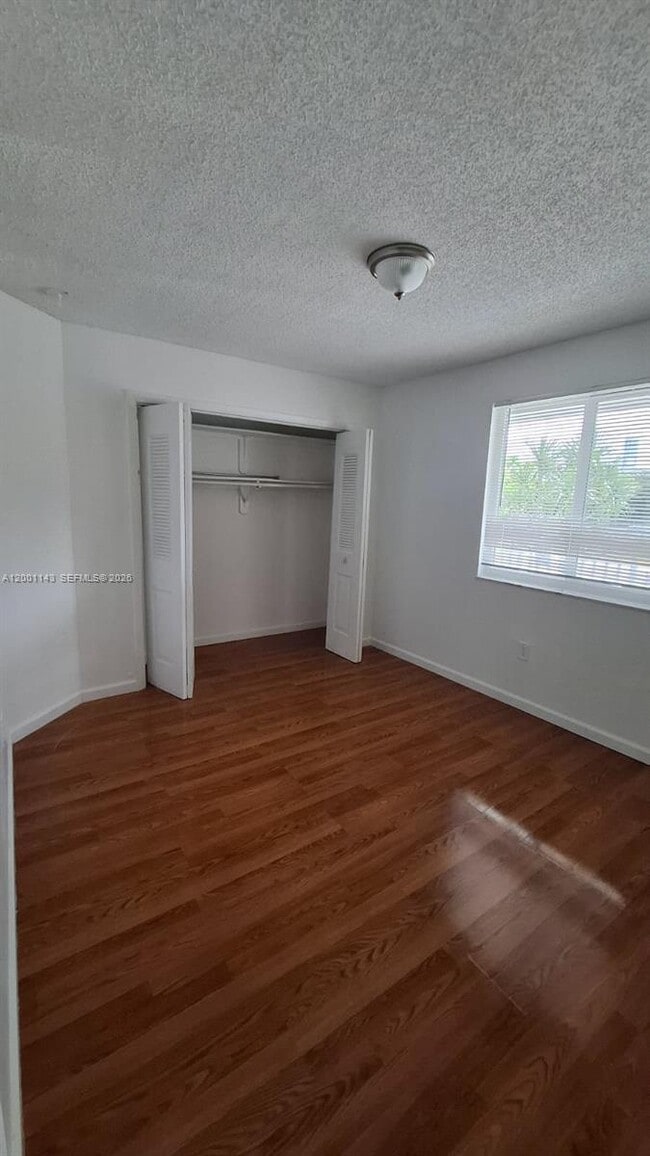 Building Photo - 6950 Miami Gardens Dr