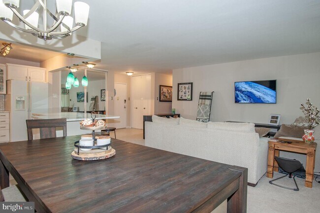 Building Photo - 4501 Arlington Blvd