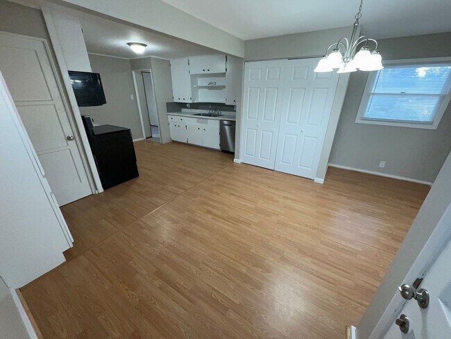 Building Photo - Stunning 2-Bed, 2-Bath Home with Oversized...