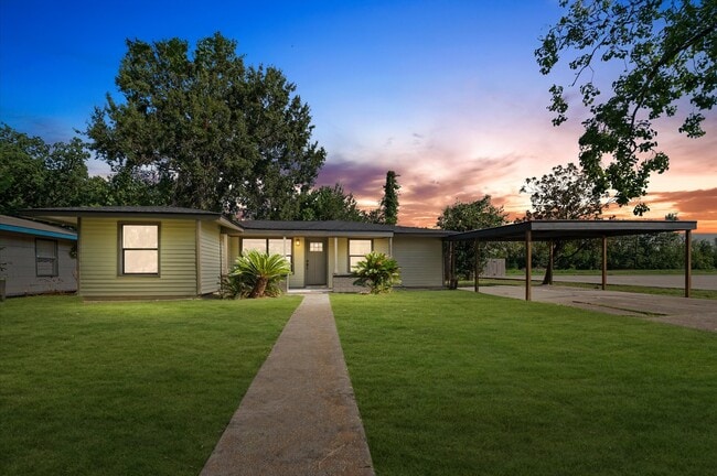 Building Photo - 6527 Beekman Rd