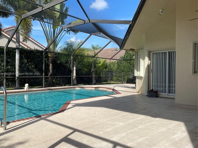 Building Photo - 785 Heron Rd