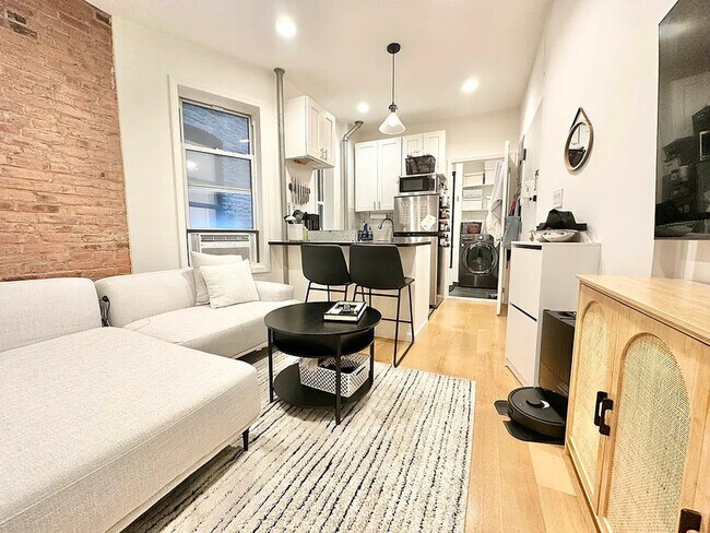 Building Photo - 518-524-524 John F. Kennedy Blvd