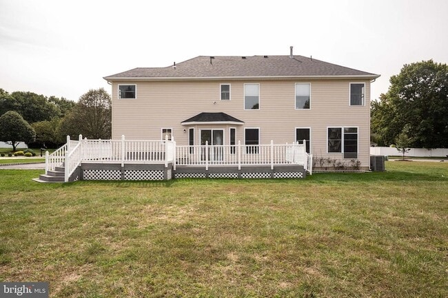 Building Photo - 27 Samantha Dr