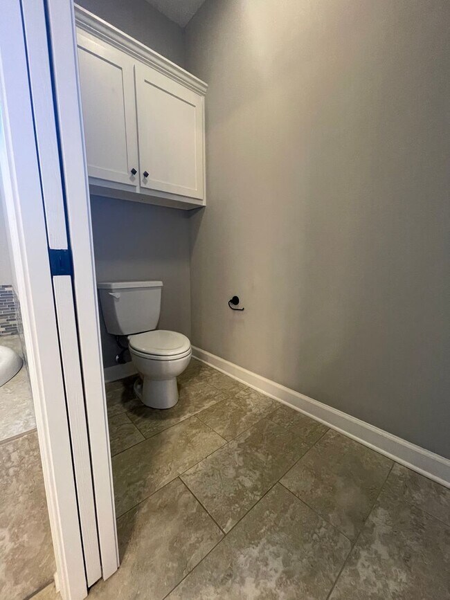 Building Photo - Great location in Sherwood