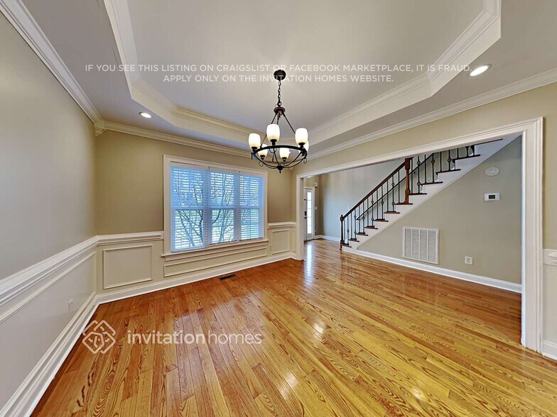 Building Photo - 700 Winding Oak Way