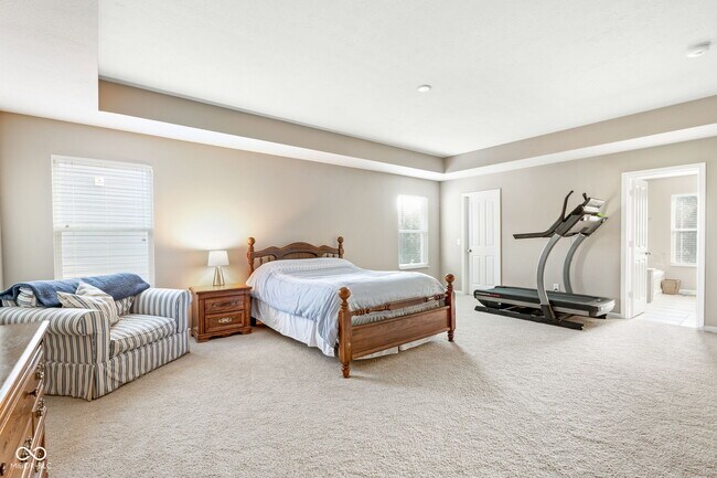 Building Photo - 6192 Bayard Dr