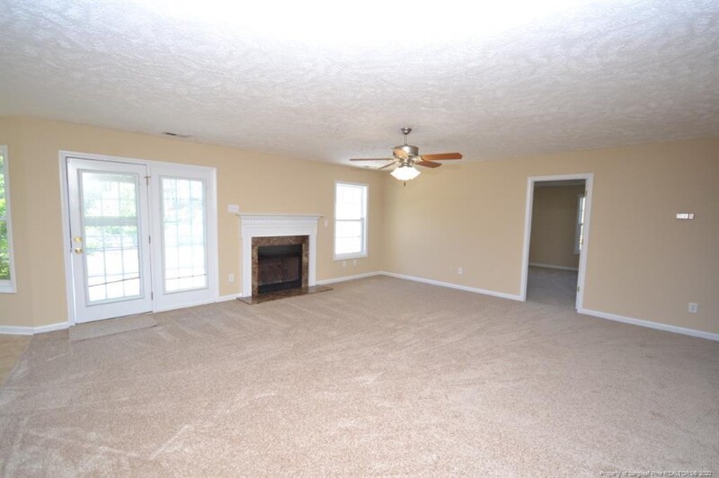 Building Photo - 361 Americana Dr