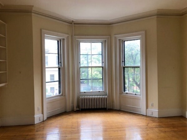 Building Photo - 249 Beacon St
