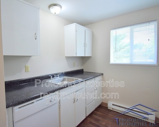 Building Photo - 12185 SW Gingham Ln