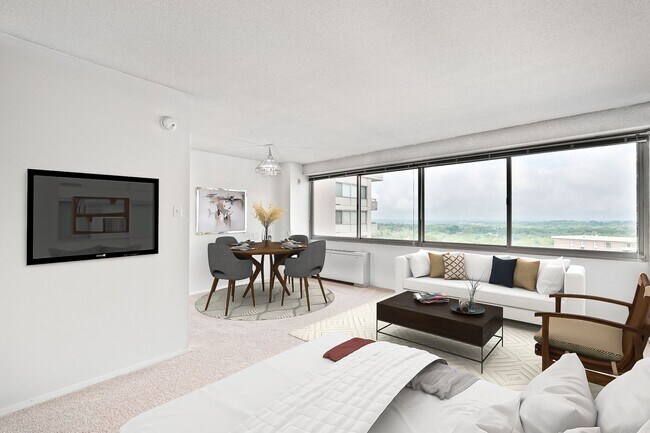 Building Photo - 23rd Floor Studio at The Willoughby Very C...