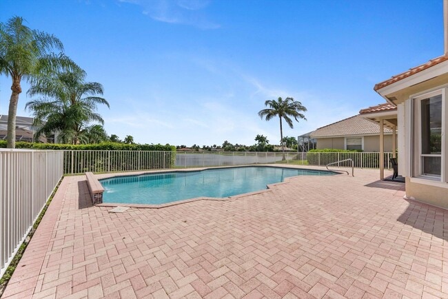 Building Photo - 12348 Clearfalls Dr