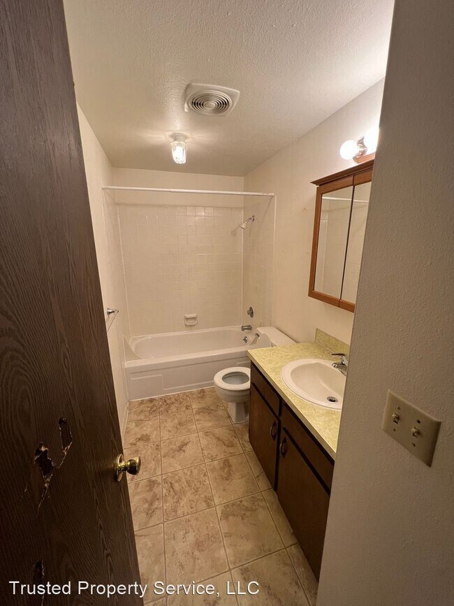 Building Photo - 2 br, 1 bath House - 4803 Elderberry Loop