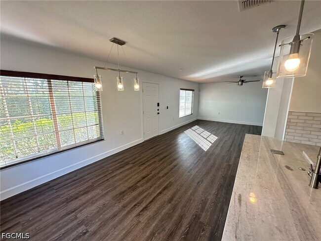 Building Photo - 9419 Ivy Brook Run