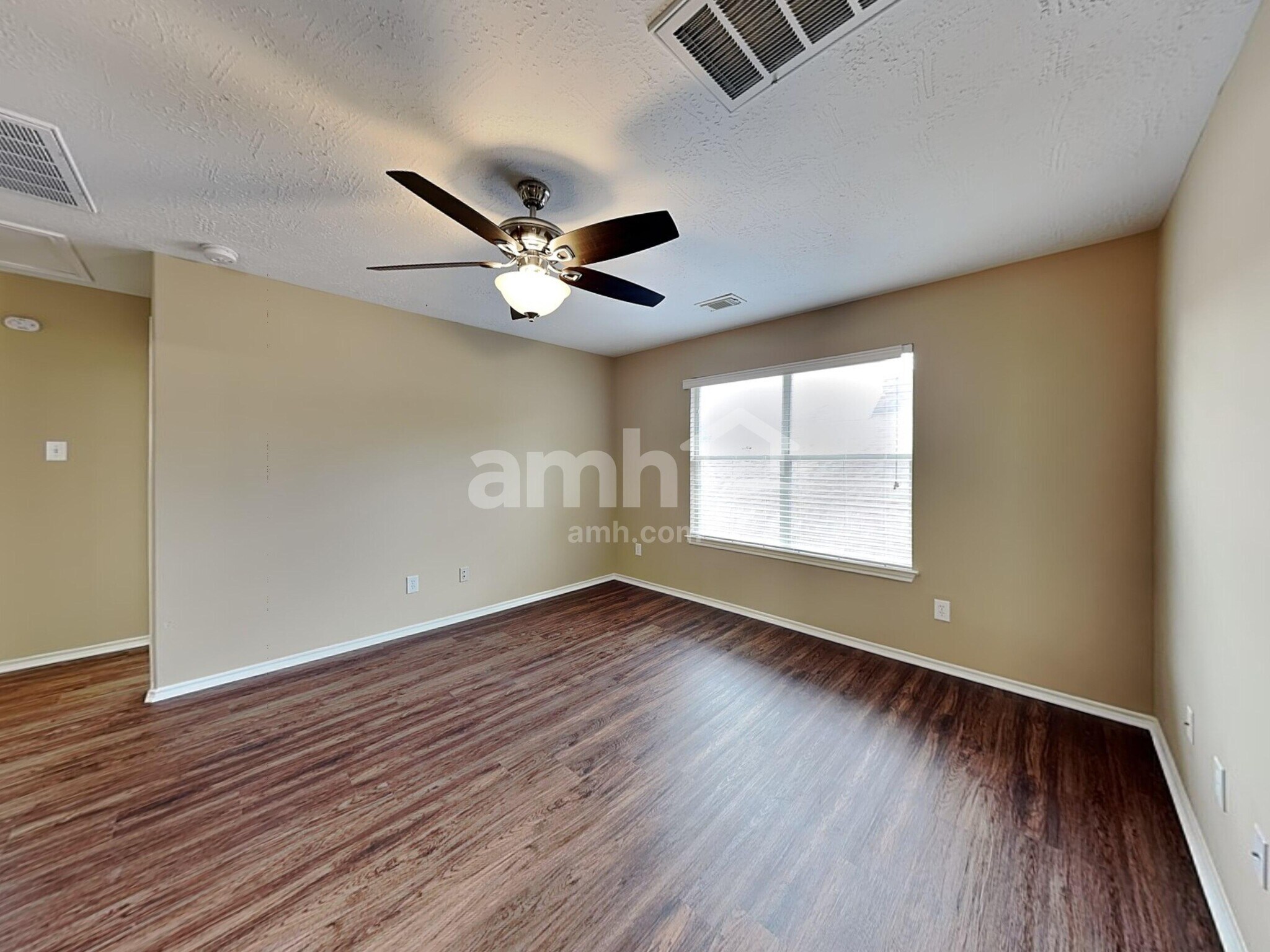 Building Photo - 26881 Armor Oaks Dr