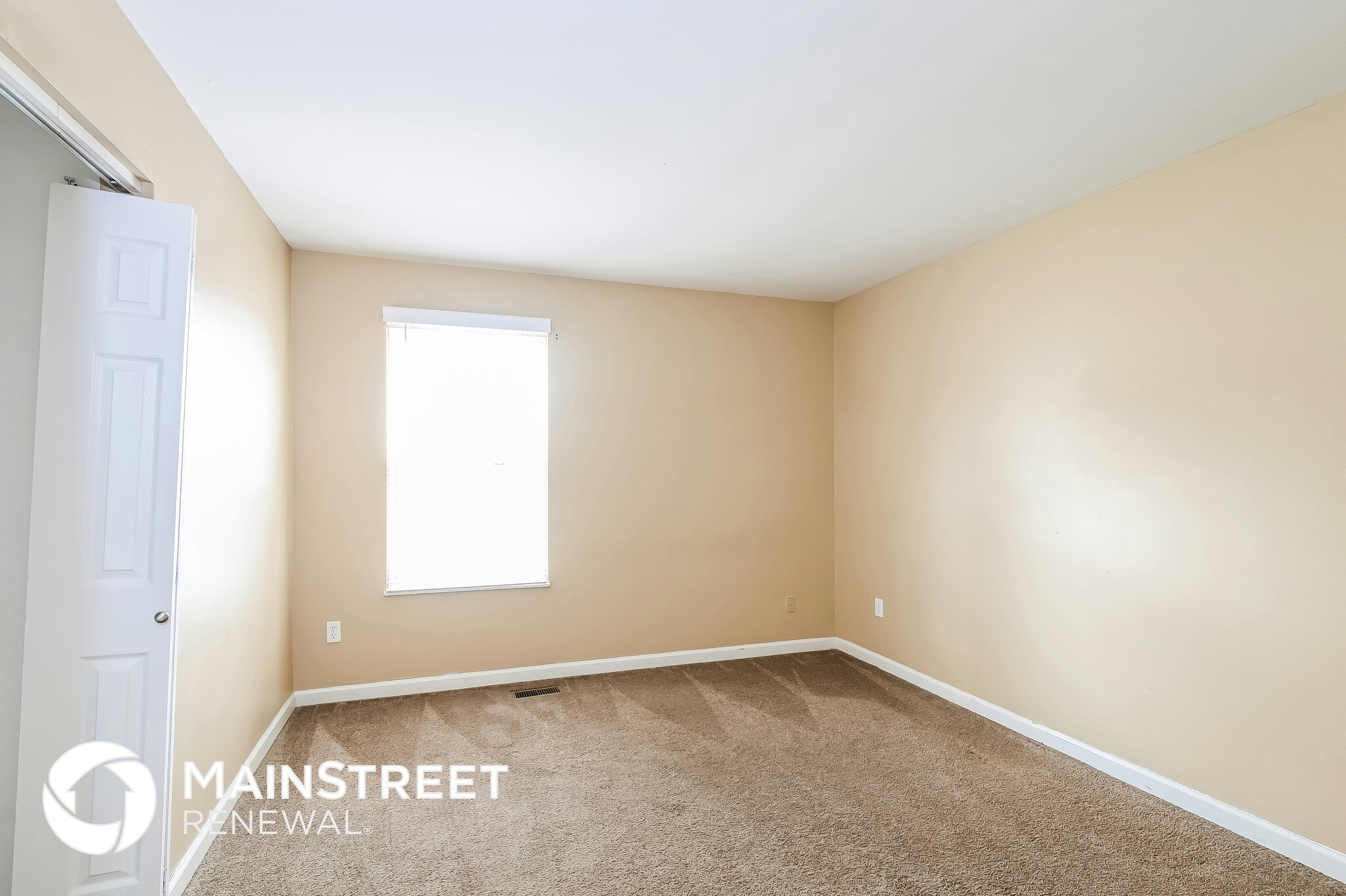 Building Photo - 3036 Brentmoor Dr