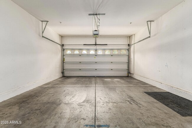 Building Photo - 2727 N Price Rd