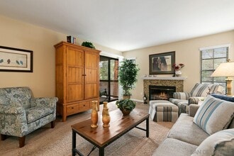 Building Photo - 12095 Alta Carmel Ct