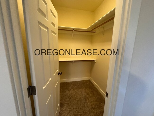 Building Photo - North Eugene 3/2 bath home