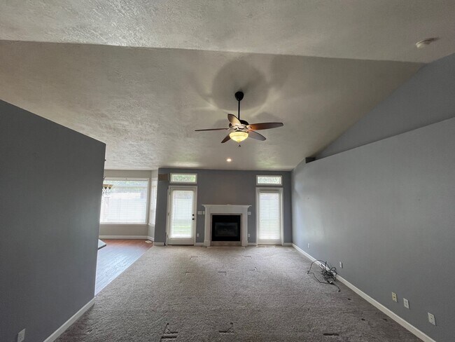 Building Photo - 2030 N Springland Pl
