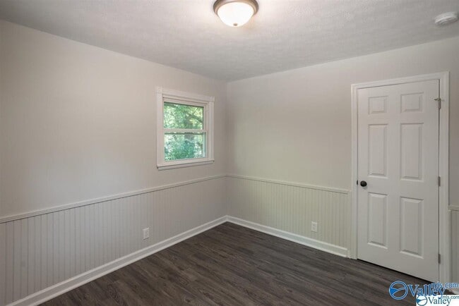 Building Photo - 3508 Lois Ln NW