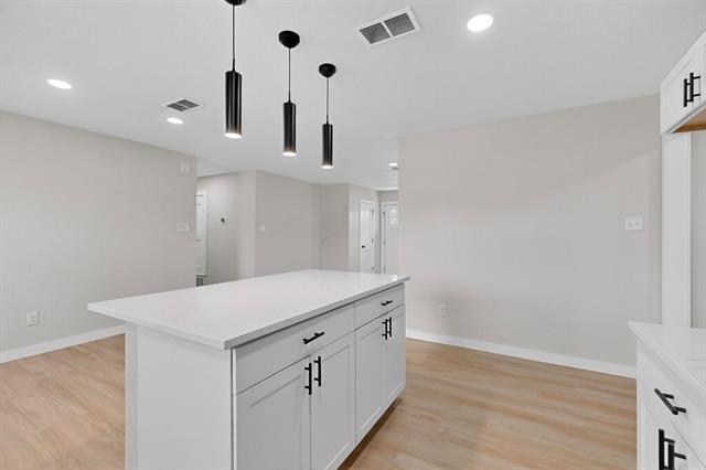 Building Photo - 208 Ponderosa Ln