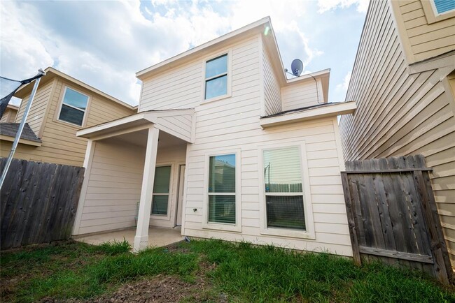 Building Photo - 6038 Wesley Manor Ct