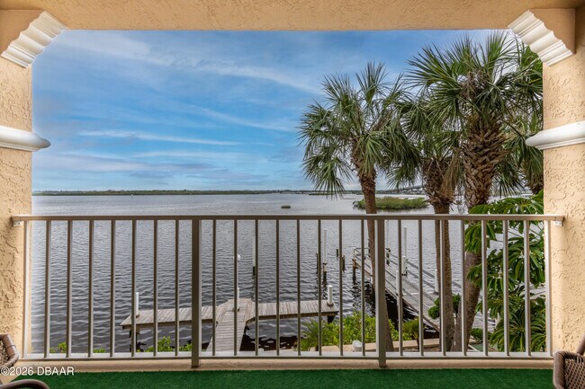 Building Photo - 3602 S Peninsula Dr