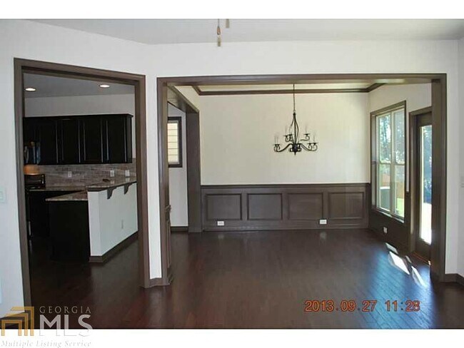 Building Photo - 6260 Crested Moss Dr