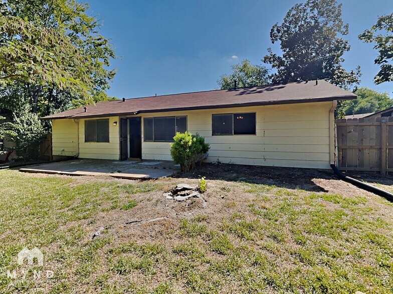 Building Photo - 5204 Regency Cove