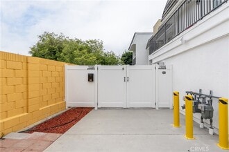 Building Photo - 15596 Dawson Ln