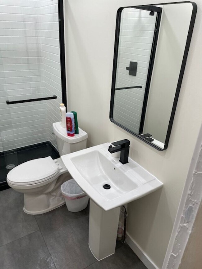 Building Photo - Central Campus - Newly renovated 4 Bedroom 2 Bathroom House