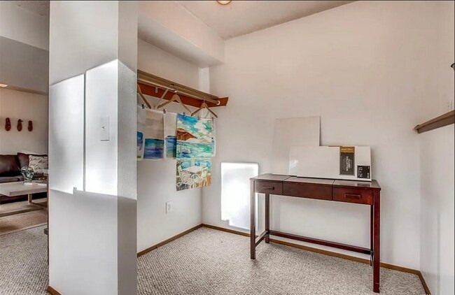 Building Photo - Spacious 5BR Home in Wild Tree – Ideal for Multi-Generational Living!