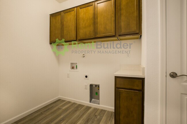 Building Photo - !!WOW!!! Winter Leasing Special Pricing!!!