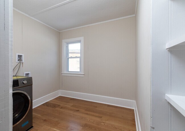 Building Photo - 21 Gardner St