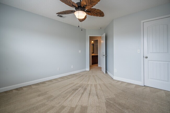 Building Photo - 157 Outpost Trl