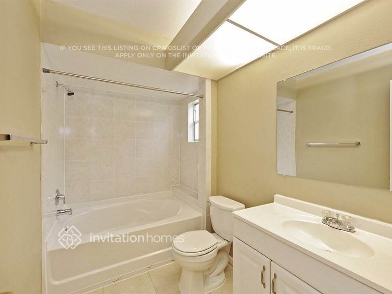 Building Photo - 3034 Annadale Cir