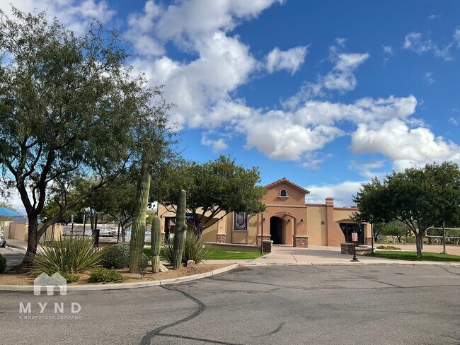 Building Photo - 801 Calle Tikal