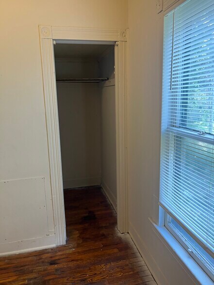 Building Photo - 4 Truesdell St