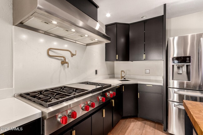 Building Photo - 1519 W Flower Cir N