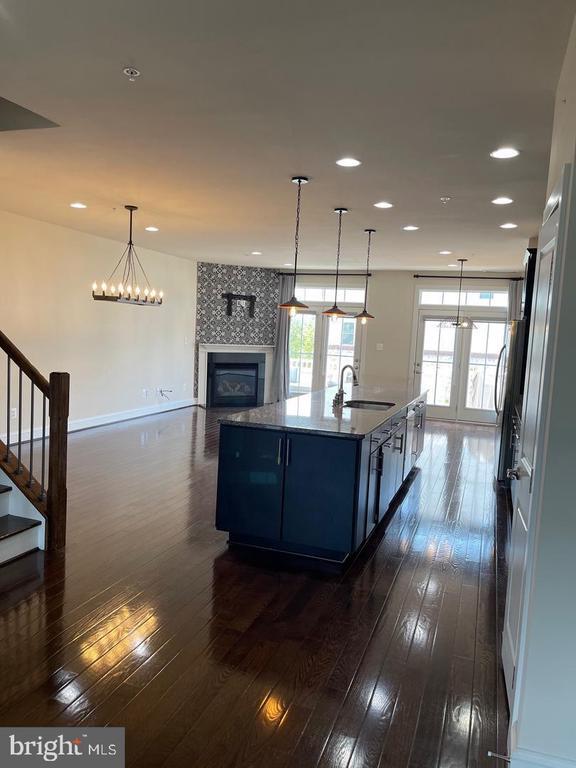 Building Photo - 44711 Plympton Square