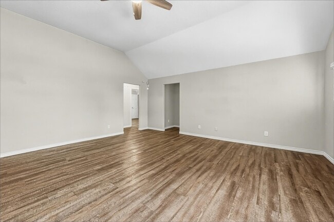 Building Photo - 2423 Lofty Falls Ct