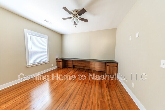 Building Photo - 2221 24th Ave N