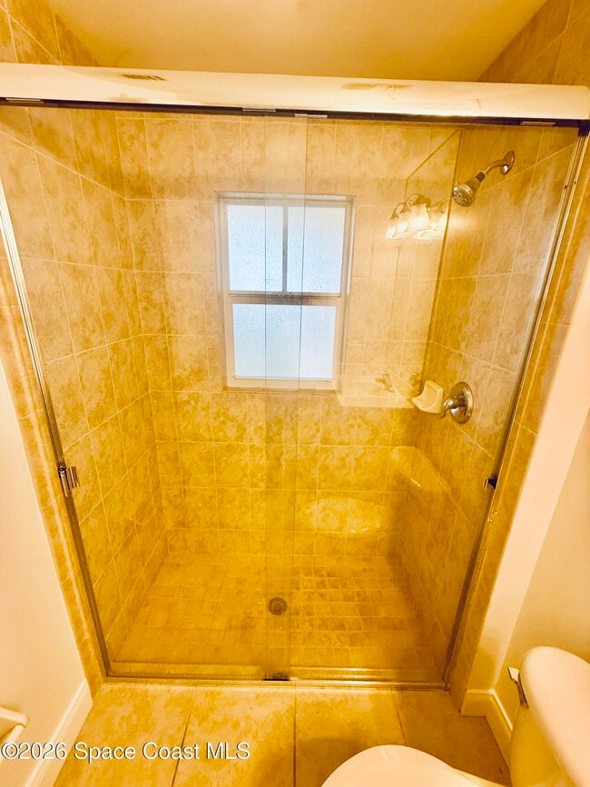 Building Photo - 860 Vignoles NE Ave